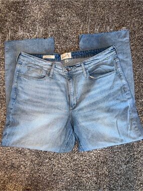 Universal Thread Light Blue Relaxed Fit Men's Jeans